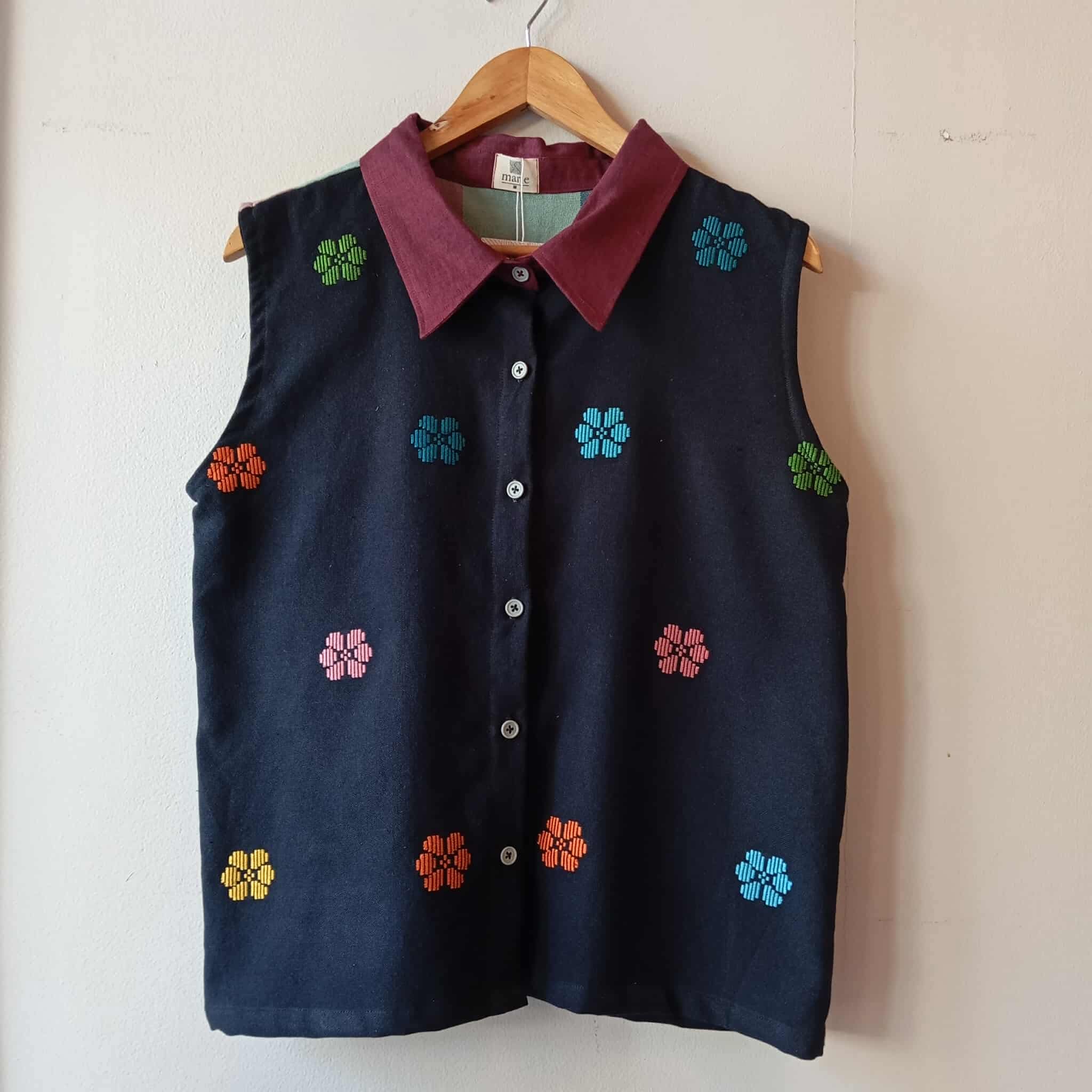 KINAIYA: BLACK FLOWERS W/ RASPBERRY RADIANCE COLLAR