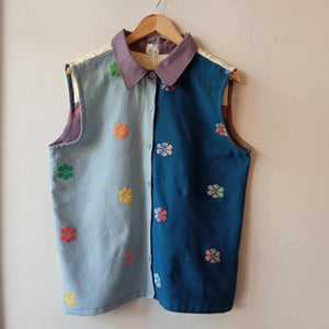 KINAIYA: MIX LIGHT BLUE FLOWERS / OCEAN SIDE BLUE FLOWERS W/ SEAFOG LINEN COLLAR