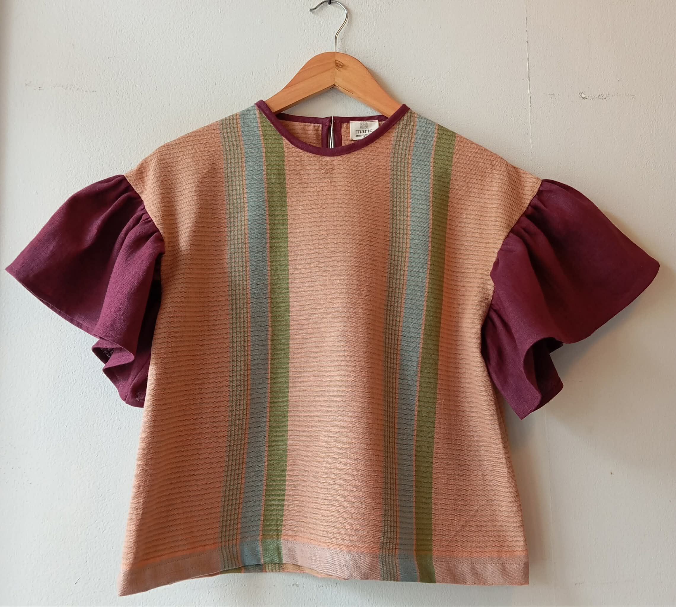 CORAZON: VERONICA W/ RASPBERRY RADIANCE LINEN SLEEVES