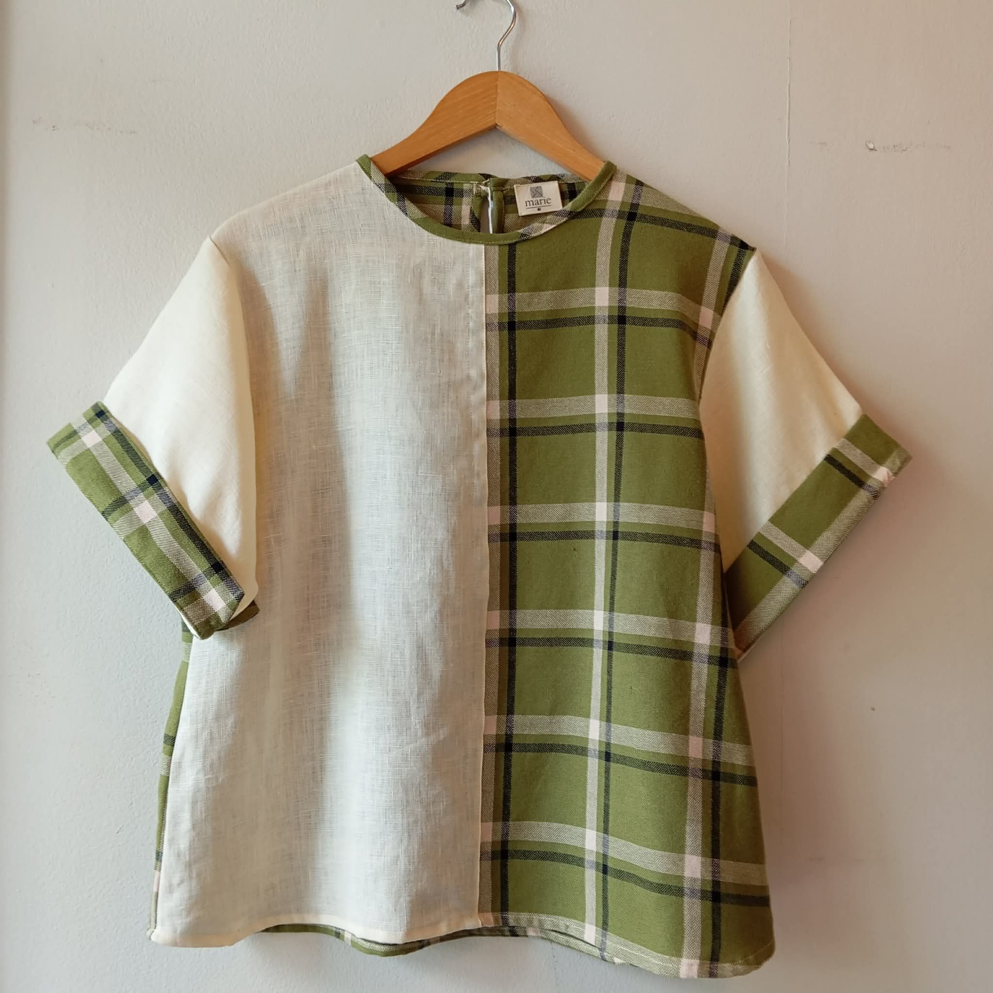 MASIGLA: MIX CREAM LINEN / ELOISA W/ CREAM LINEN SLEEVES
