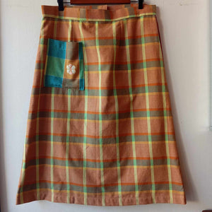 SKIRT: EVA W/ POCKET (BURGUNDY BACK)