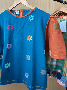 CLASSIC V1 : BLUE GREEN  FLOWERS W/ RUST ORANGE FLOWERS SLEEVES