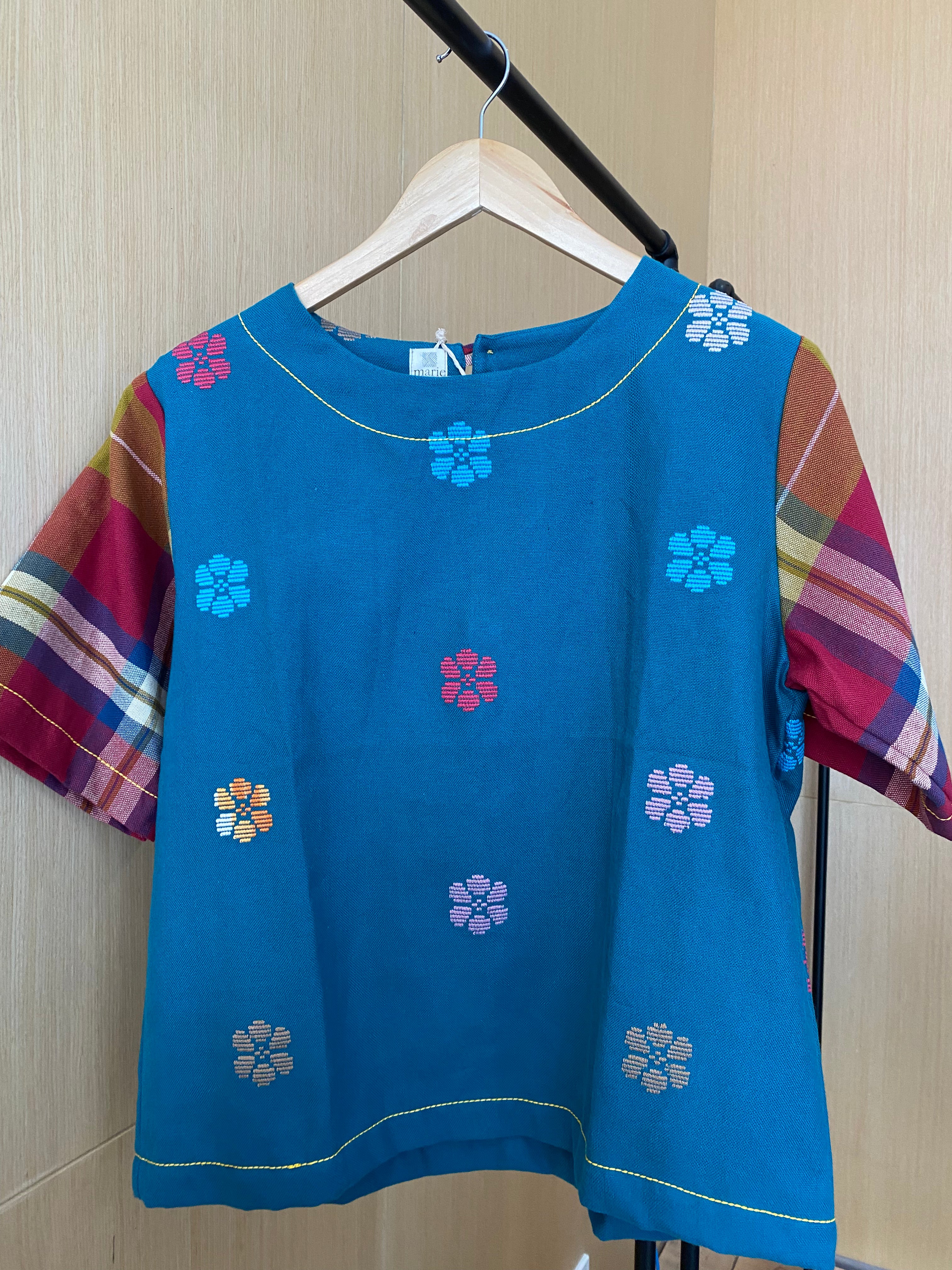 CLASSIC V2: BLUE GREEN FLOWERS W/ RIZALINA SLEEVES