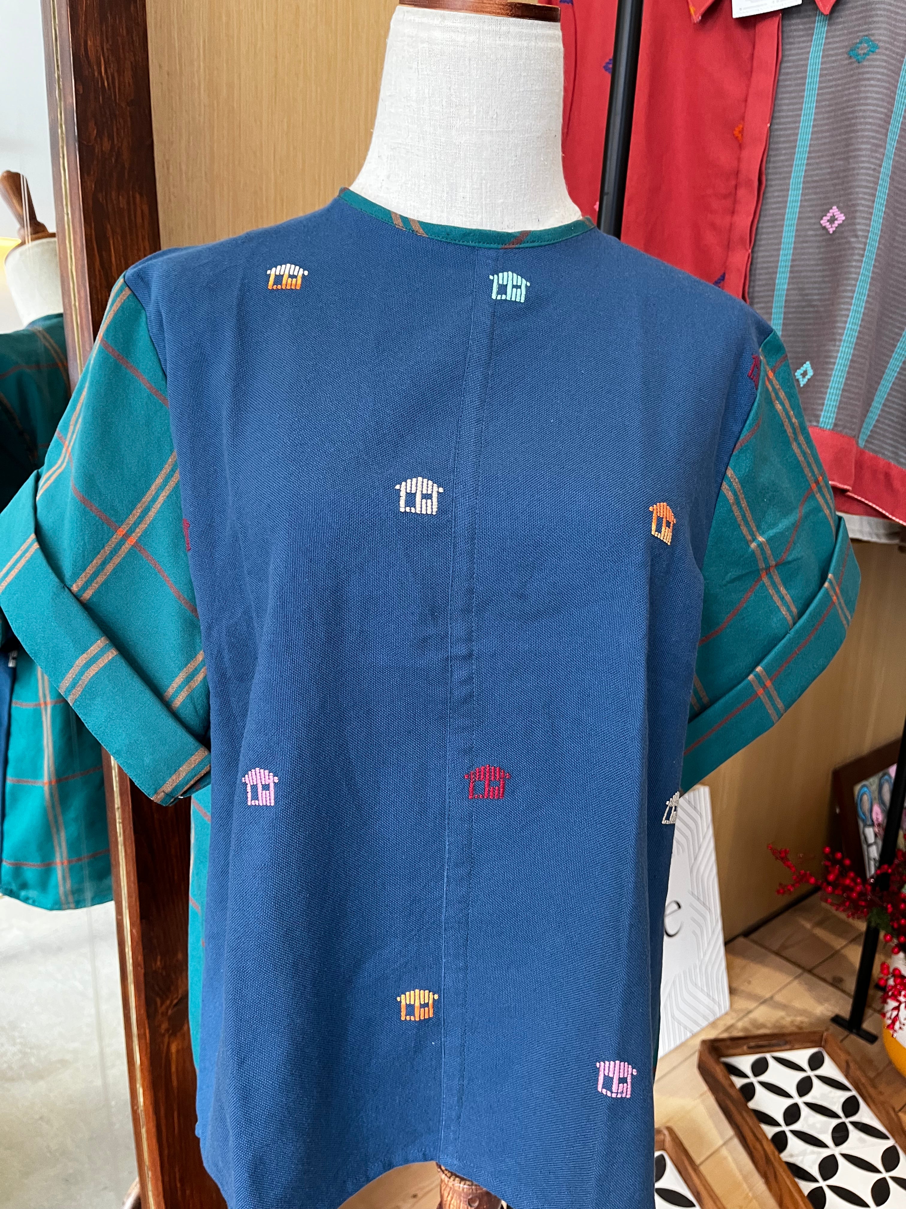 MASIGLA: BLUE MINI BAHAY KUBO (FULL) / ESMERALDA SLEEVES ONLY