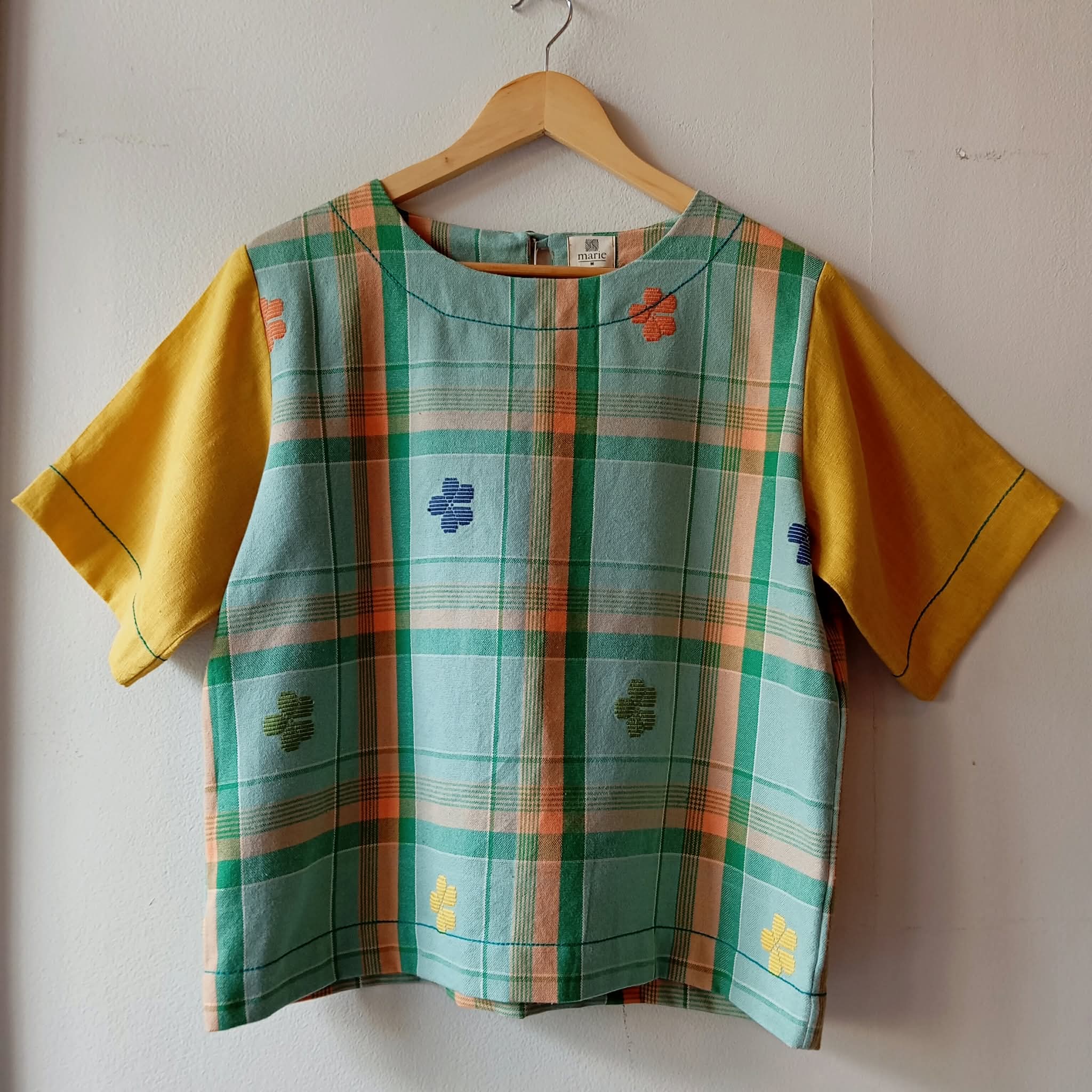 CLASSIC V2: DIANA W/ MIMOSA YELLOW LINEN SLEEEVES