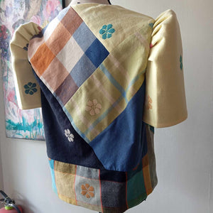 Bolero: retaso S21 with light yellow flowers sleeves