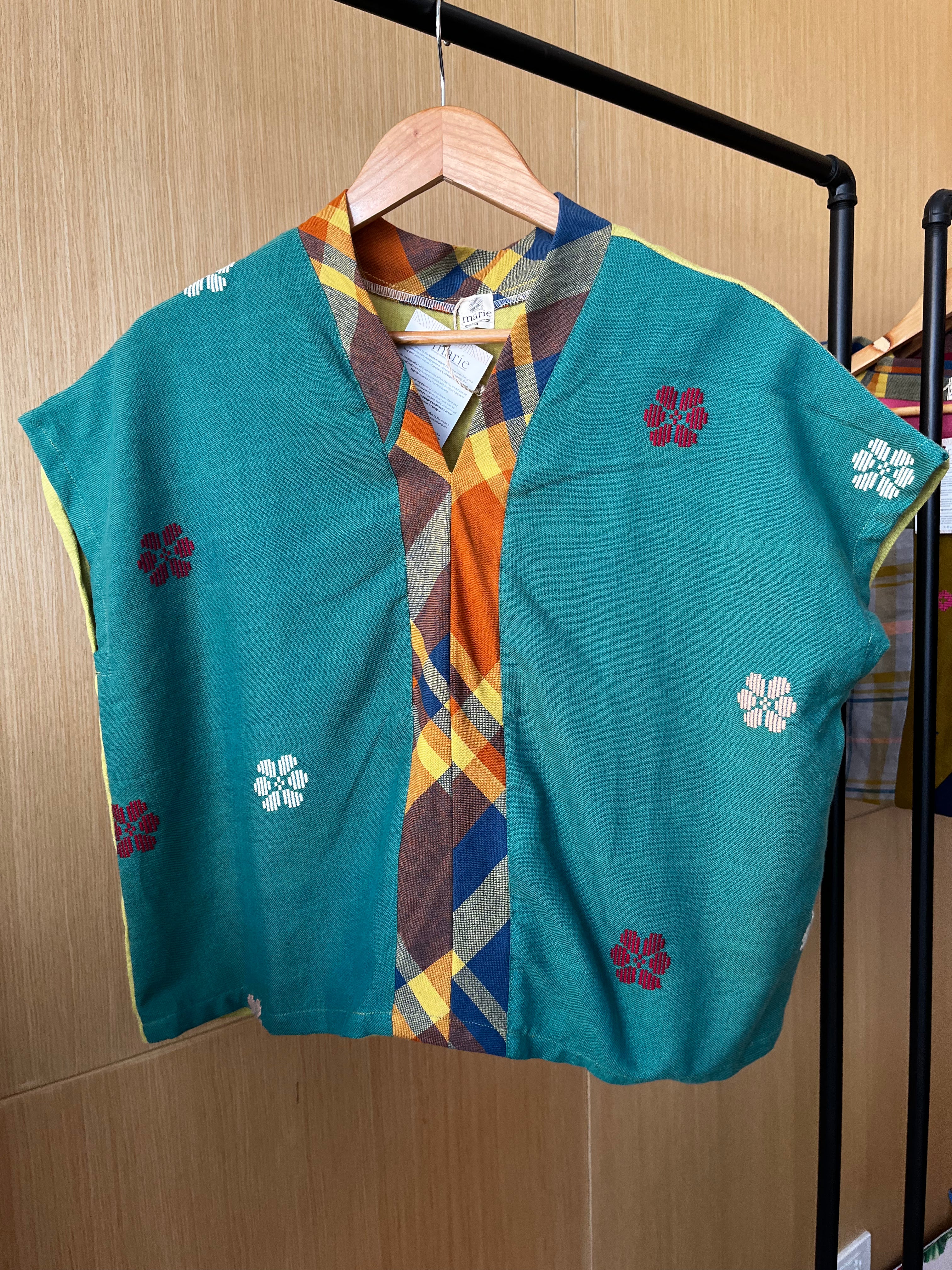 TINGADLAW: green flowers, adarna bias w/ yellow green linen back